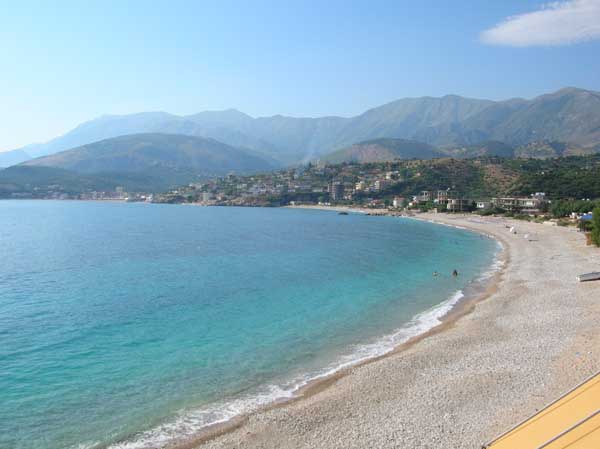 himara_strand.jpg